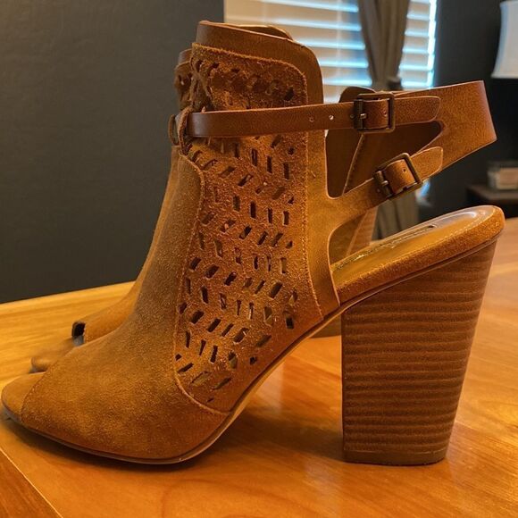 BCBGeneration block heel bootie open toe - Picture 4 of 10